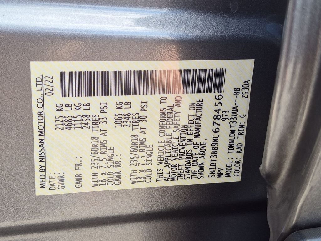 Used 2022 Gray Nissan SV image 31
