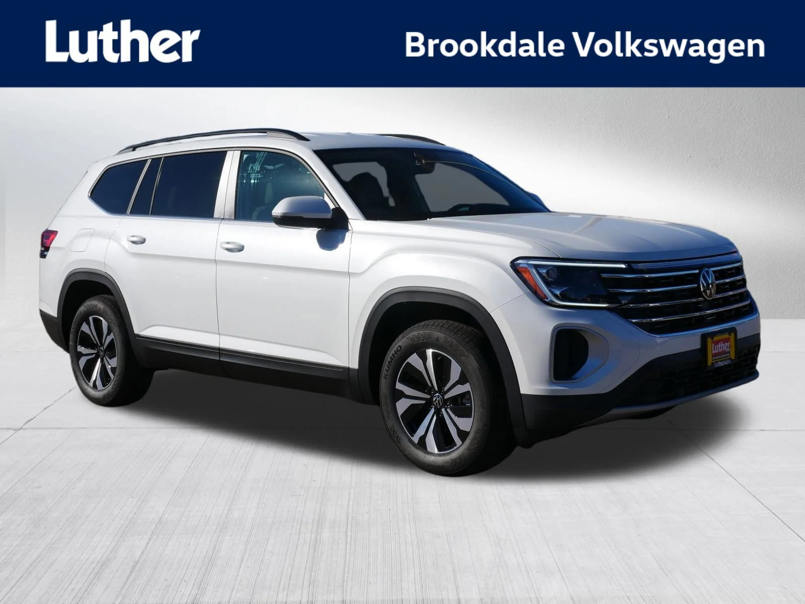 New 2026 Opal White Pearl Volkswagen 2.0T SE image 1