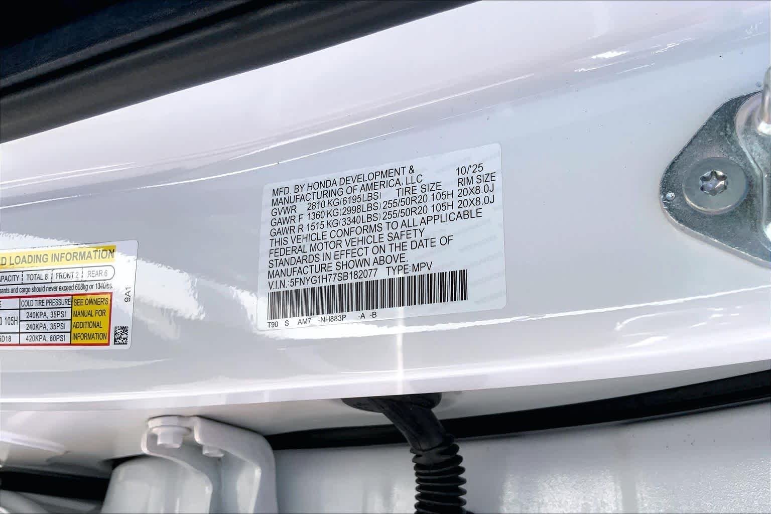 Certified Used 2025 Platinum White Pearl Honda AWD TRG image 34