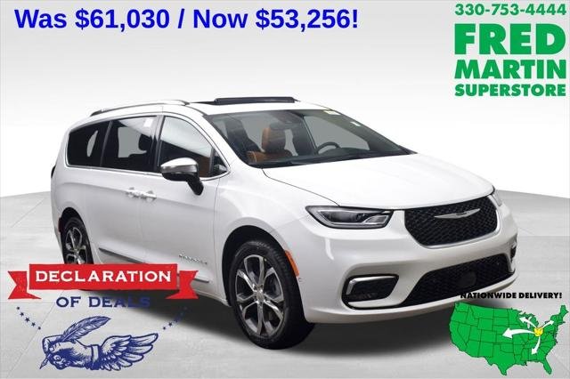 2026 Chrysler Pacifica Pinnacle AWD's photo