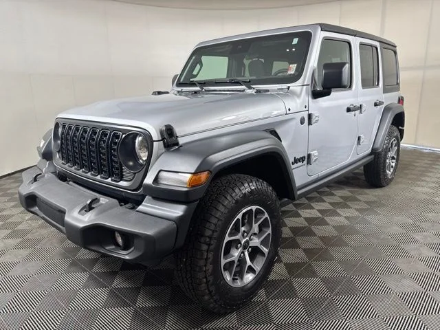 Used 2024 Silver Jeep Sport S image 8