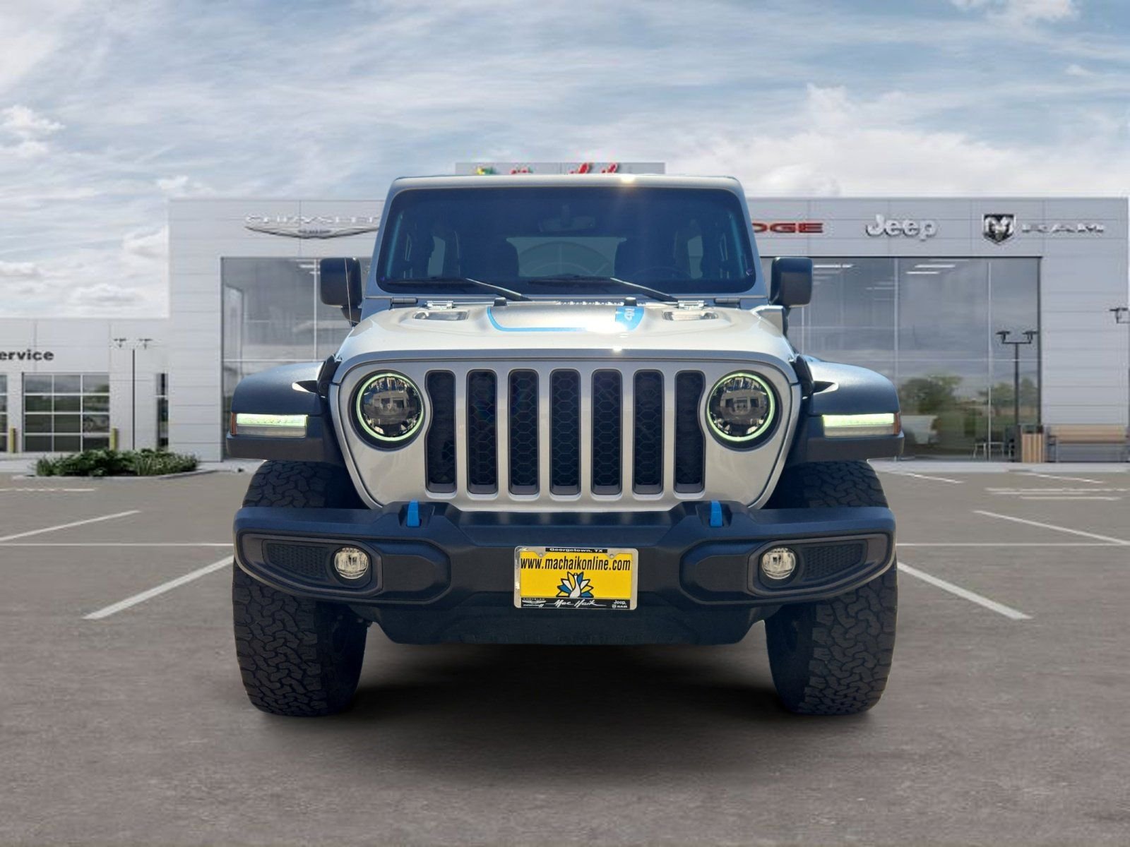 Used 2023 Silver Jeep Rubicon 4xe image 8
