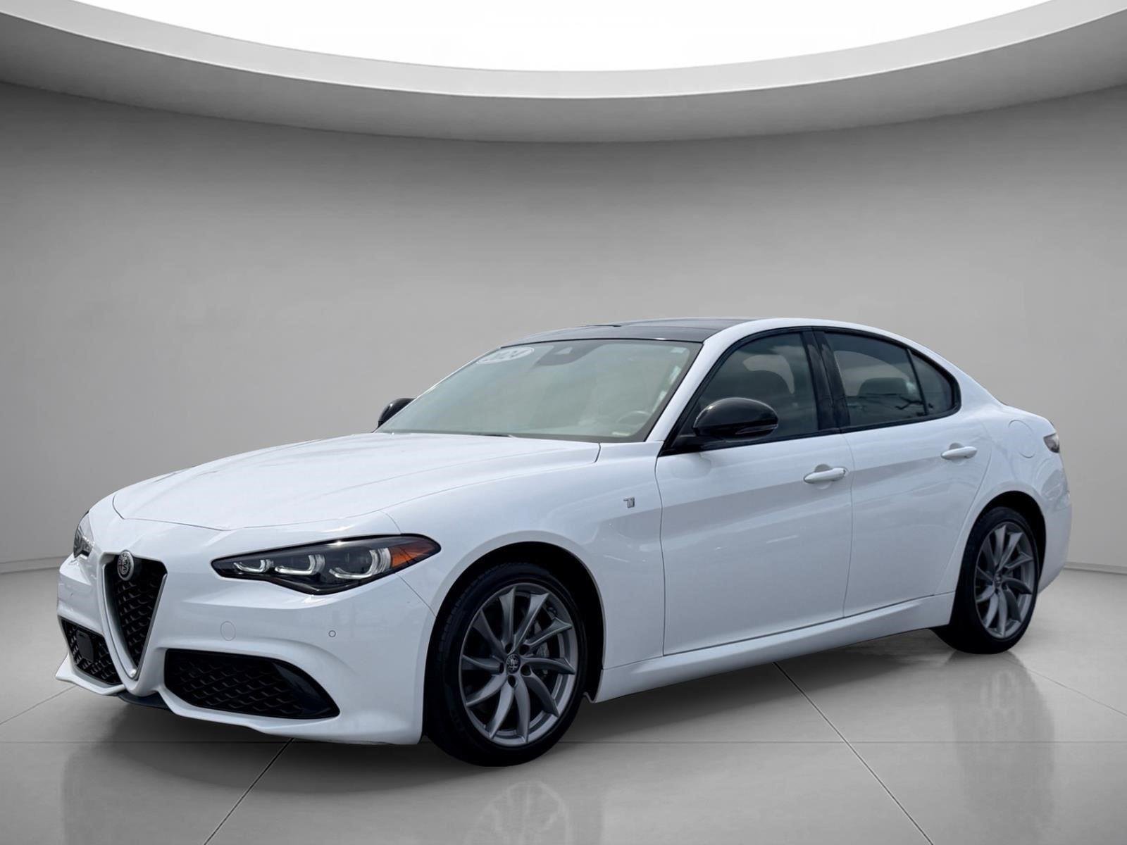 2024 Alfa Romeo Giulia Ti RWD's photo