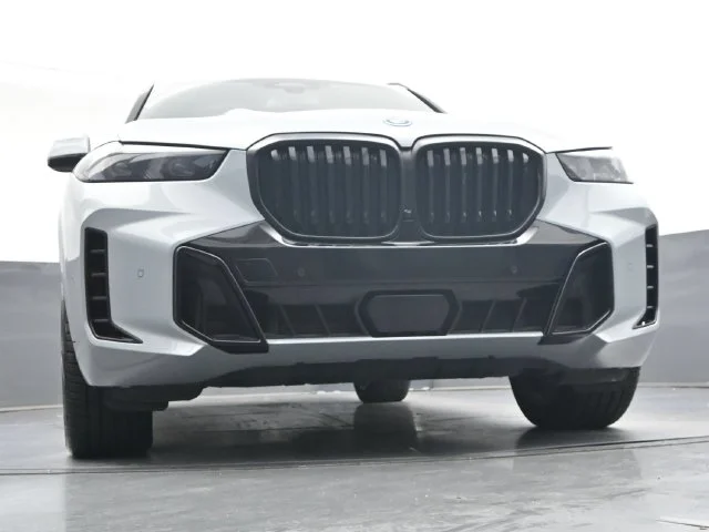 Used 2024 Gray BMW xDrive50e image 39