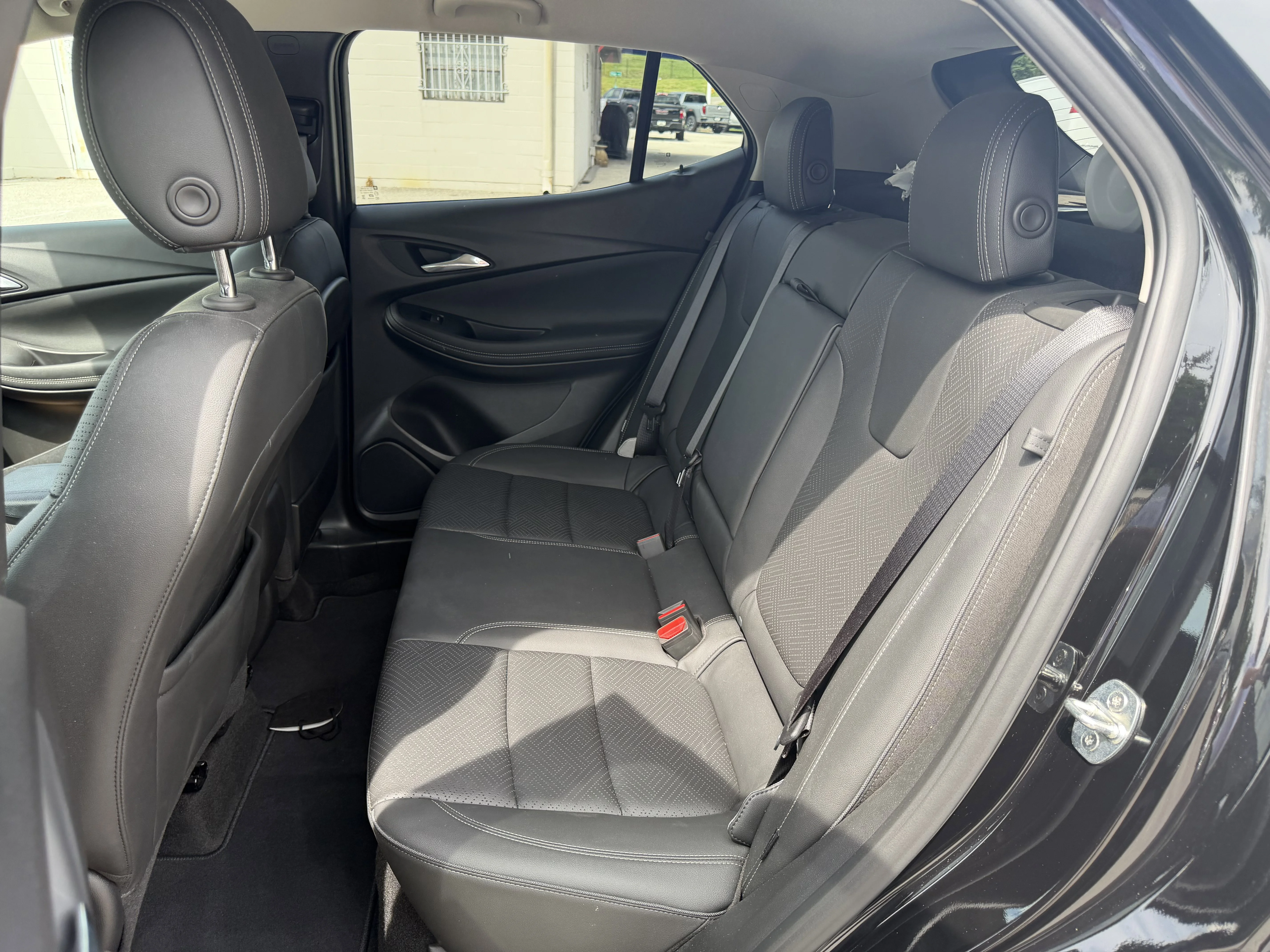 Used 2020 EBONY TWILIGHT METALLIC Buick Essence image 12