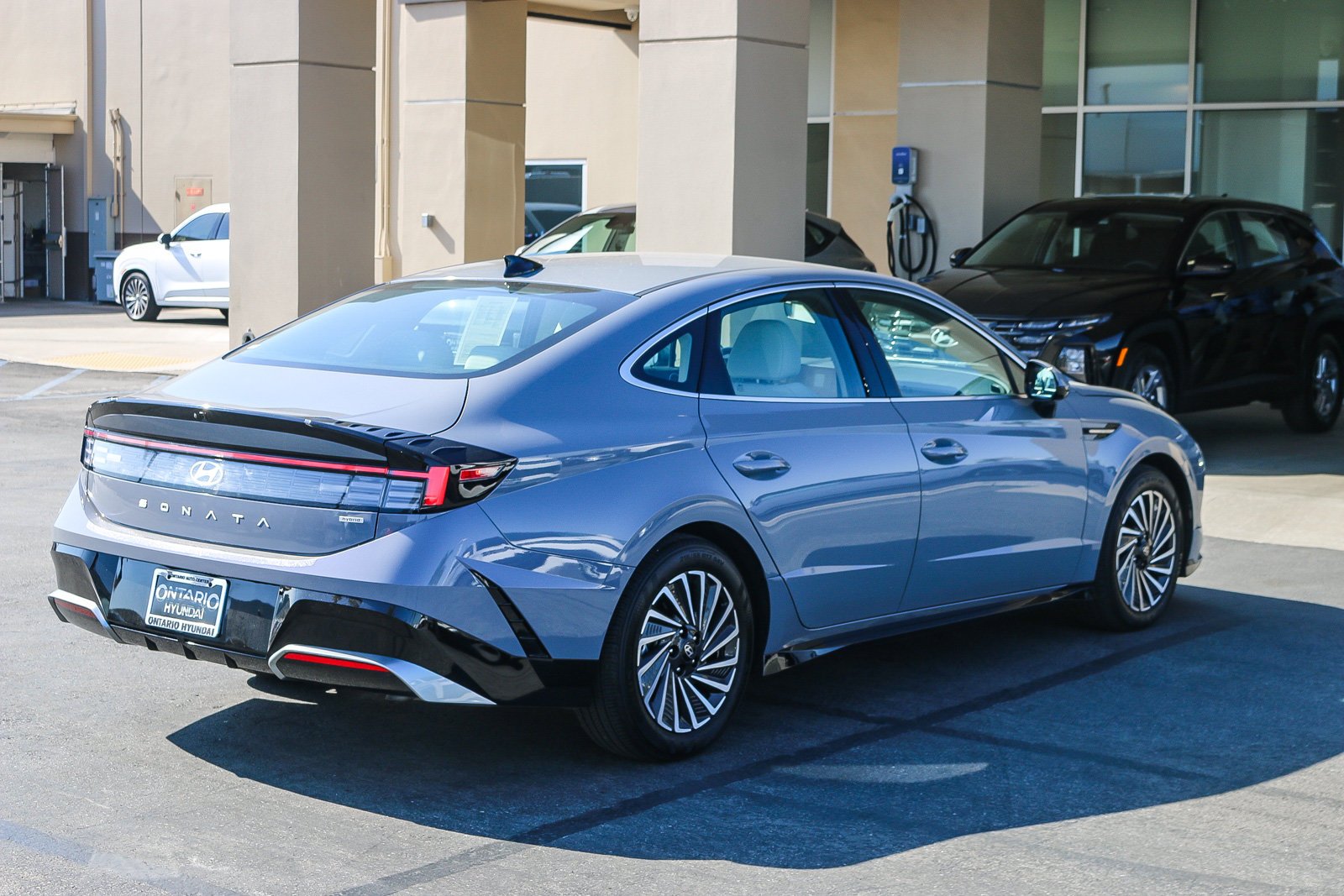 Certified Used 2025 Transmission Blue Hyundai SEL image 9