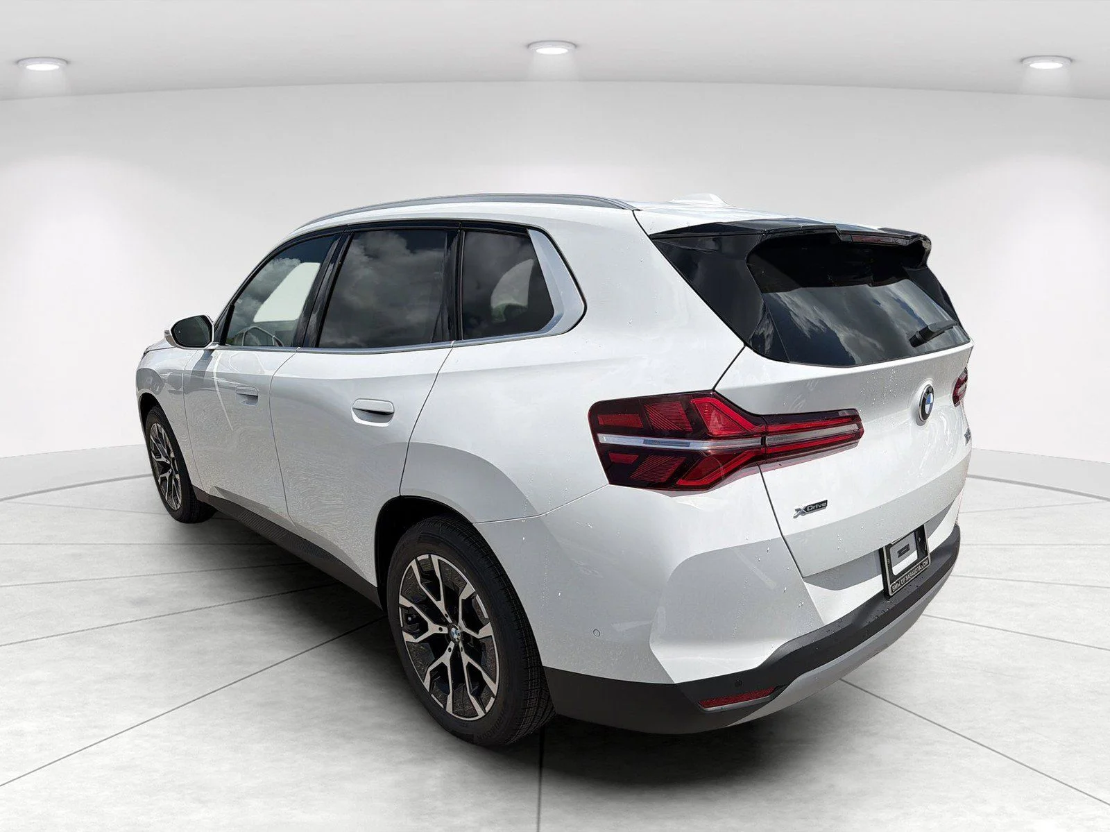 New 2026 Alpine White BMW 30 xDrive image 6