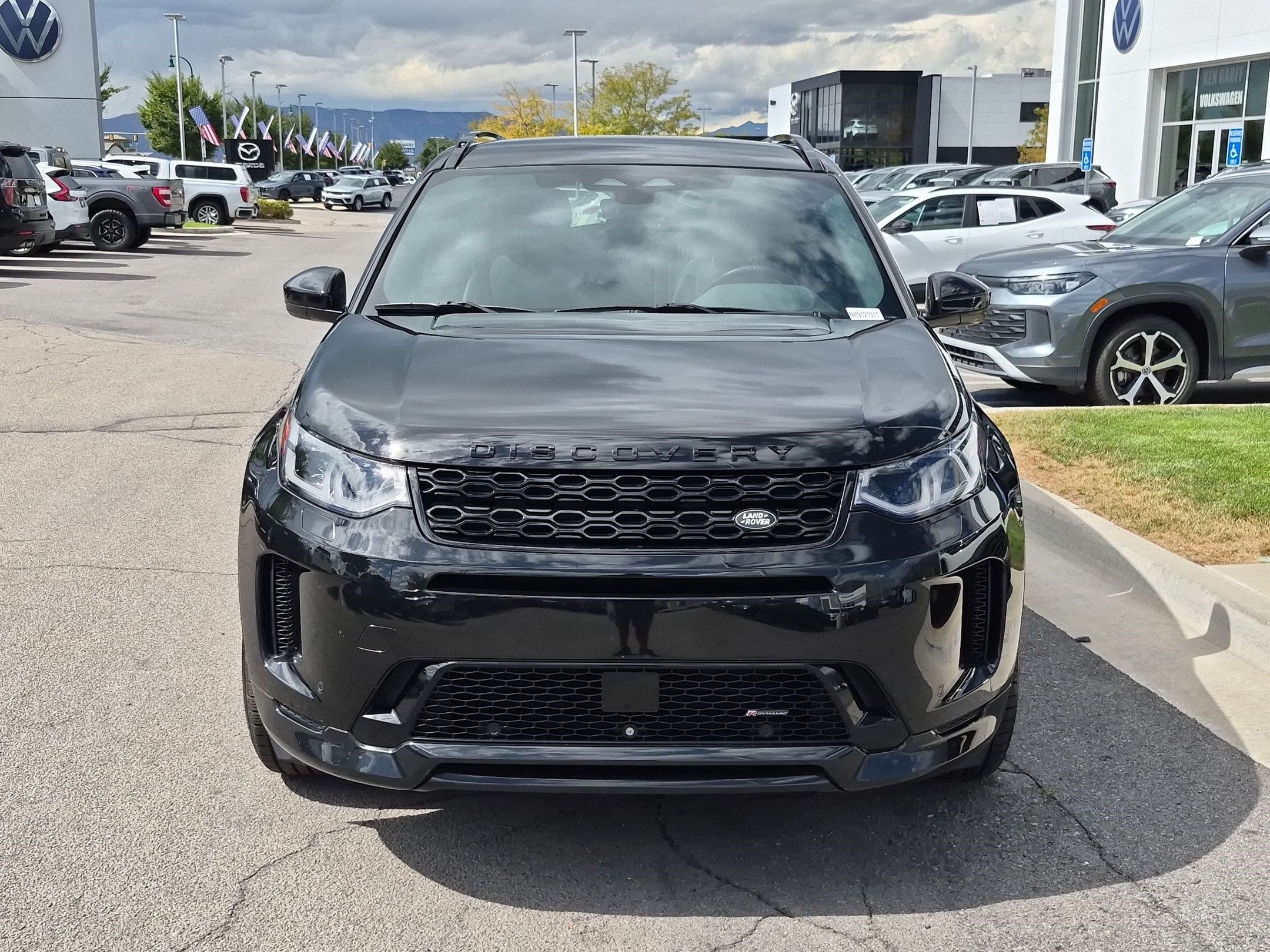 Used 2022 Santorini Black Metallic Land Rover S R-Dynamic image 10