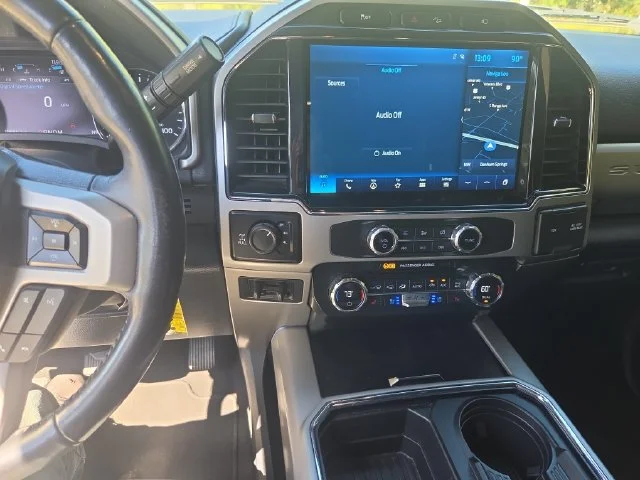 Used 2022 White Ford Lariat image 26