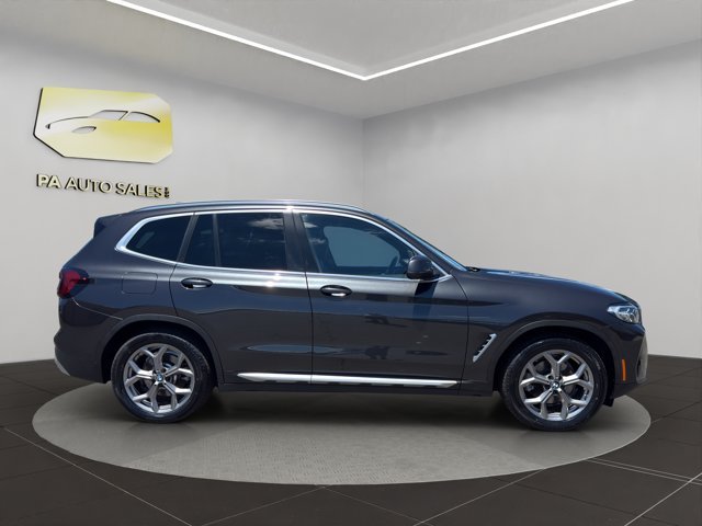 Used 2022 Dark Graphite Metallic BMW xDrive30i image 8