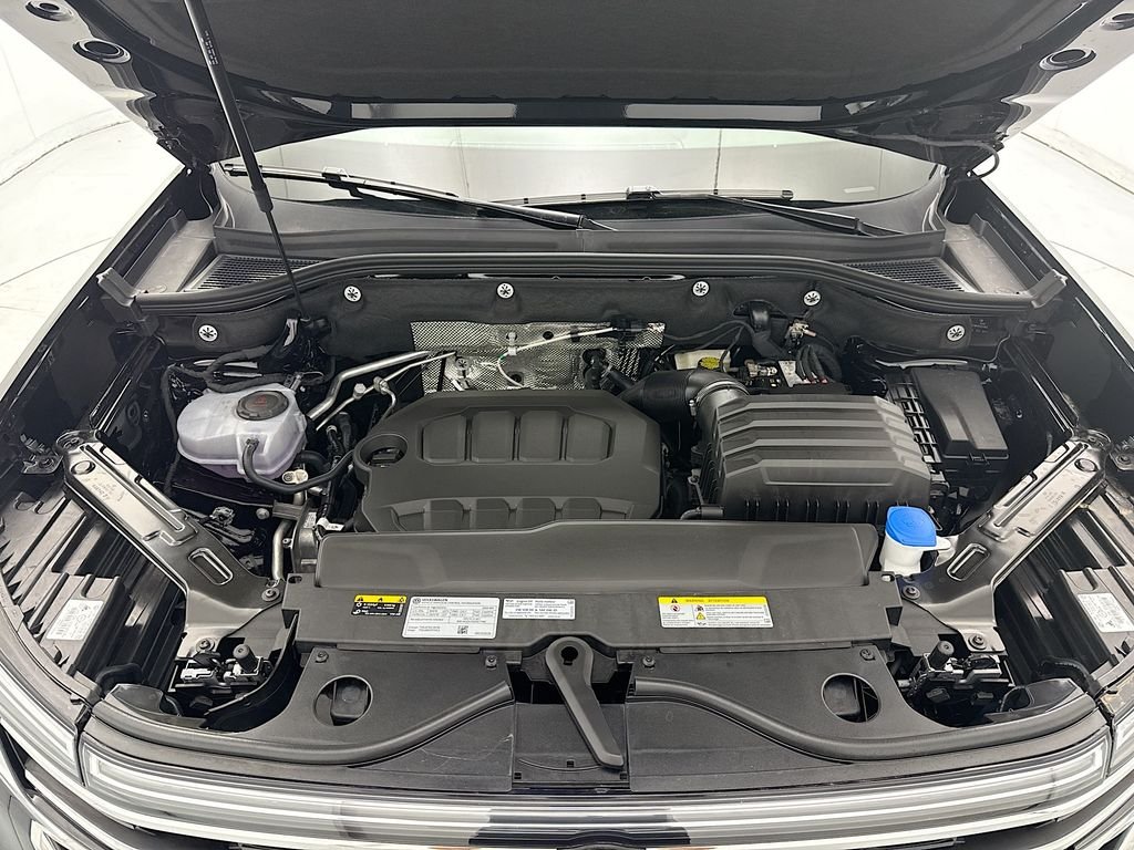 New 2026 Deep Black Pearl Volkswagen 2.0T SE image 27