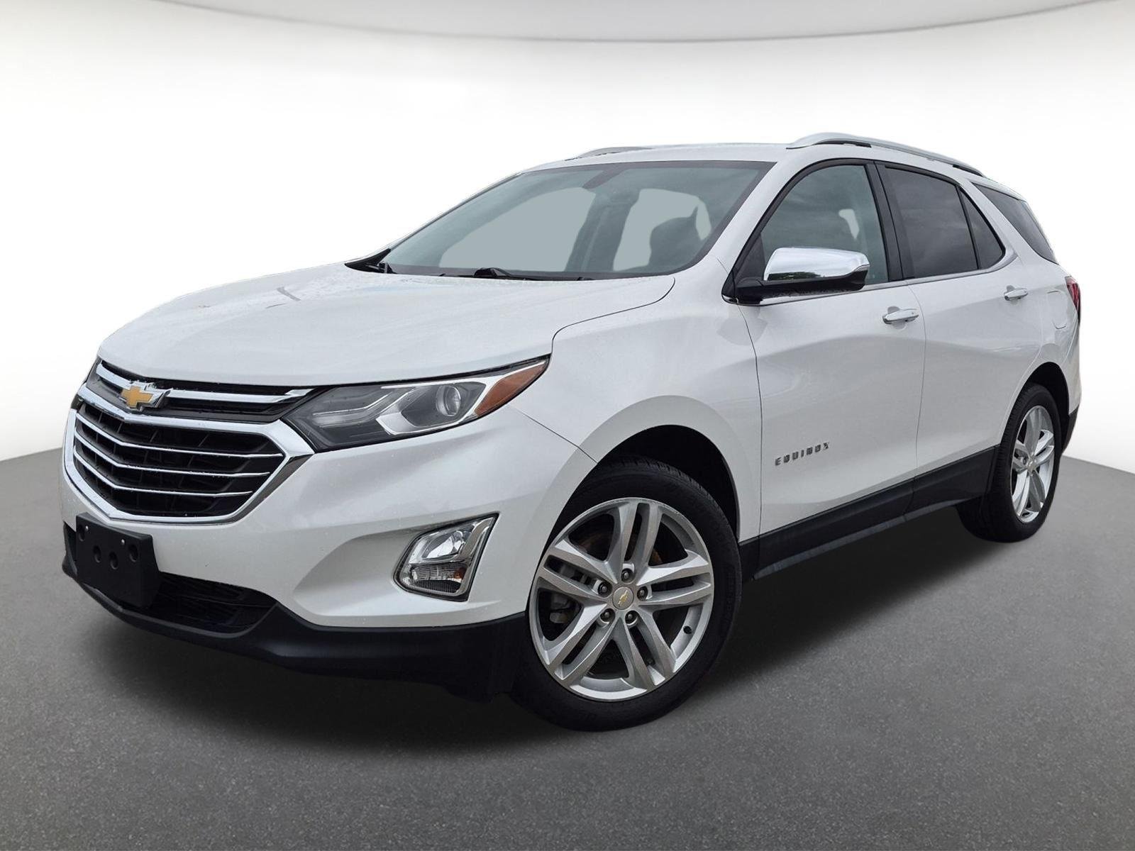 Used 2019 Iridescent Pearl Tricoat Chevrolet Premier image 1