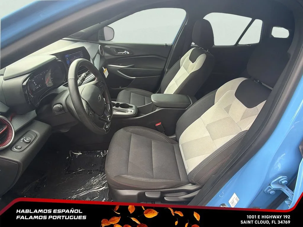 Certified Used 2024 Fountain Blue Chevrolet 1RS image 14