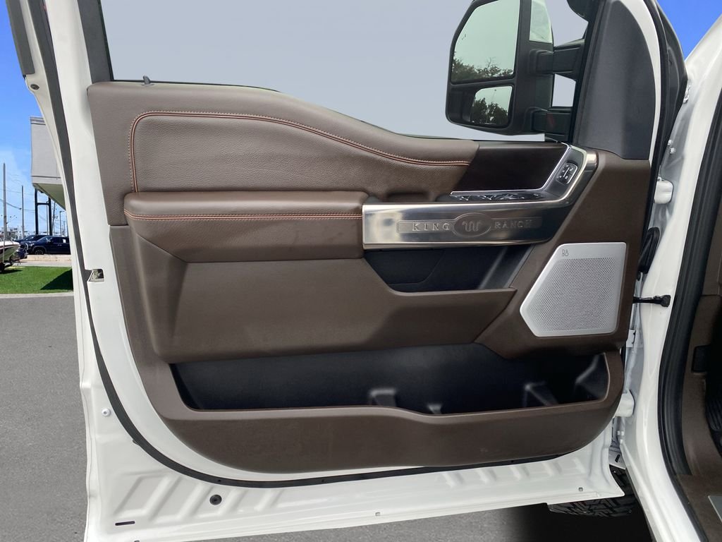 Used 2026 White Metallic Ford King Ranch image 17
