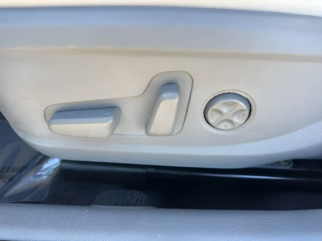 Used 2016 Gray Kia EX image 10