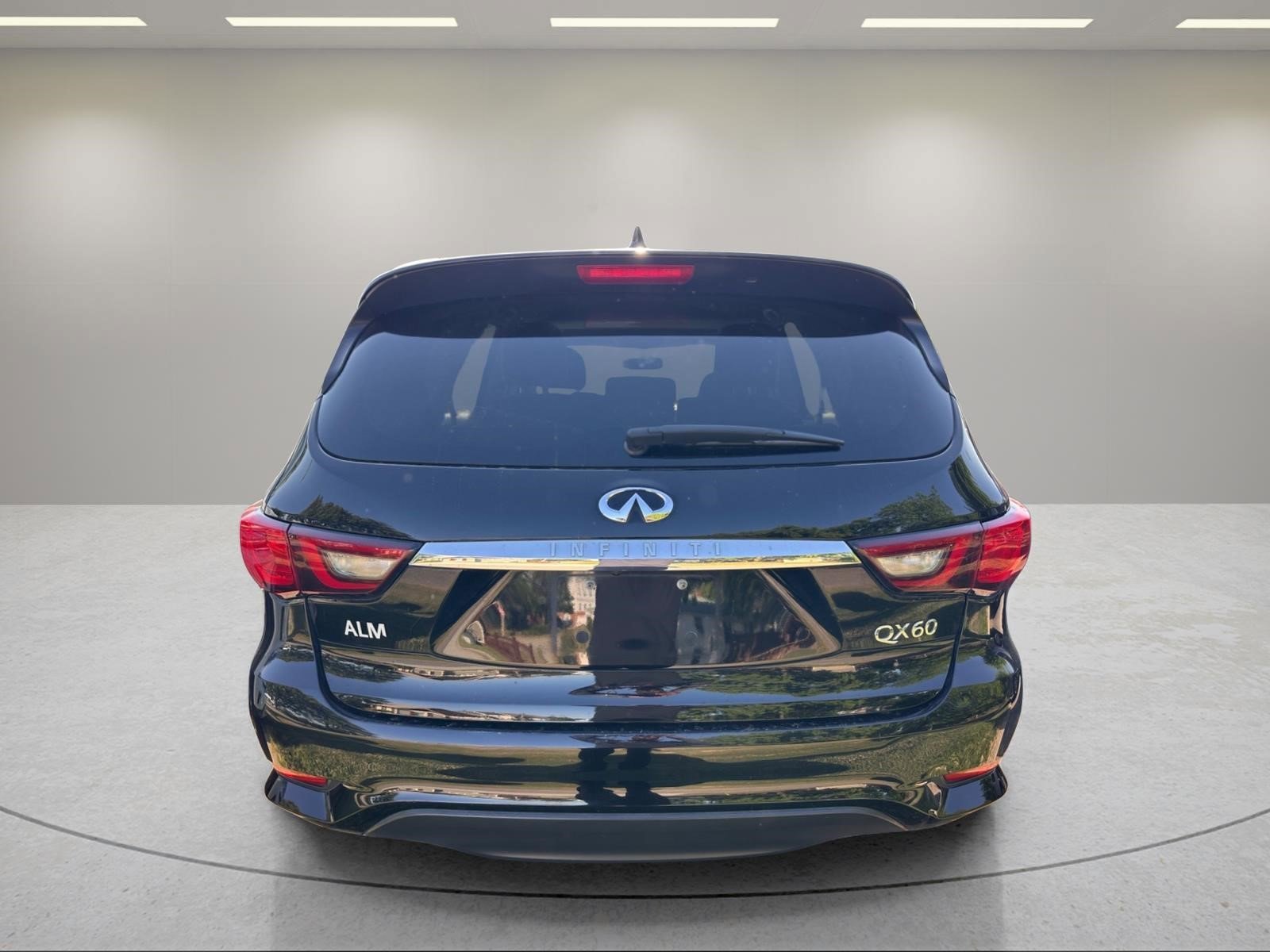 Used 2020 Black Obsidian INFINITI PURE image 4