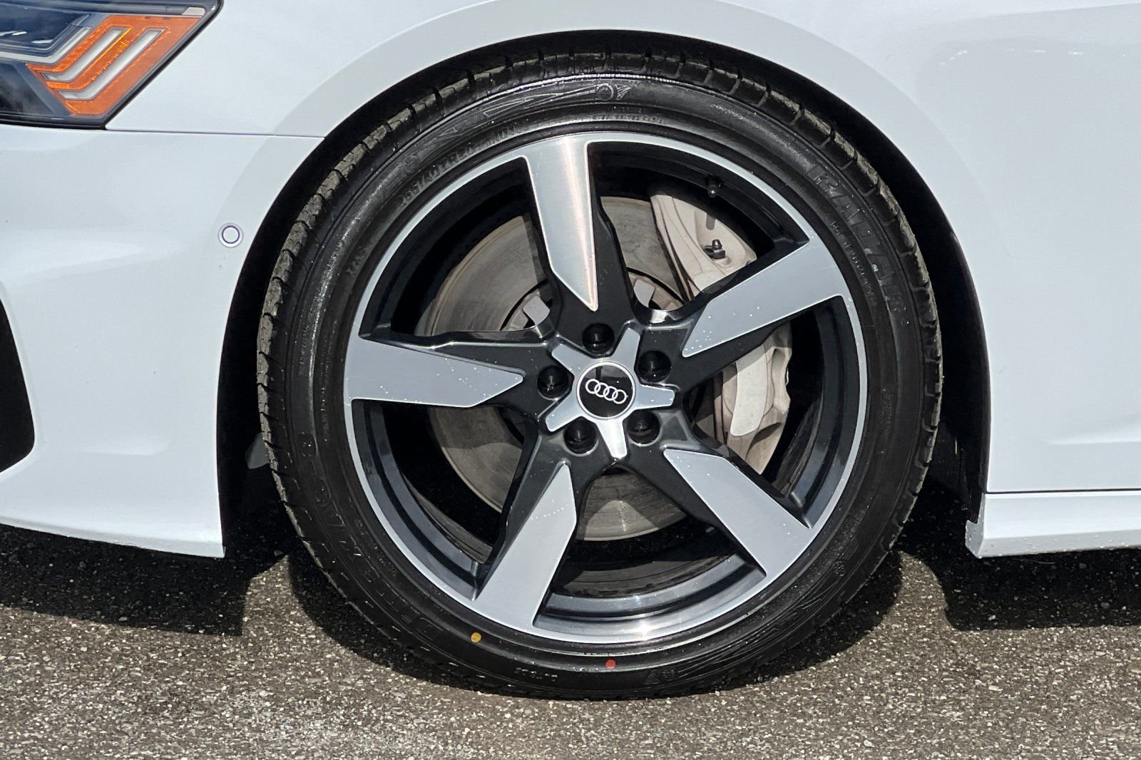 2021 Audi A6 3.0T Prestige photo 2