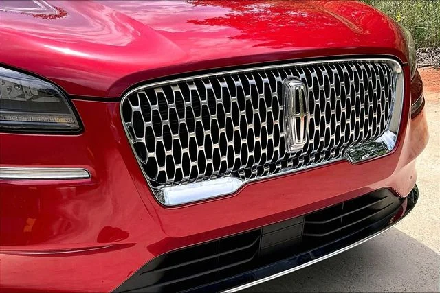 Used 2022 Red Lincoln Standard image 27