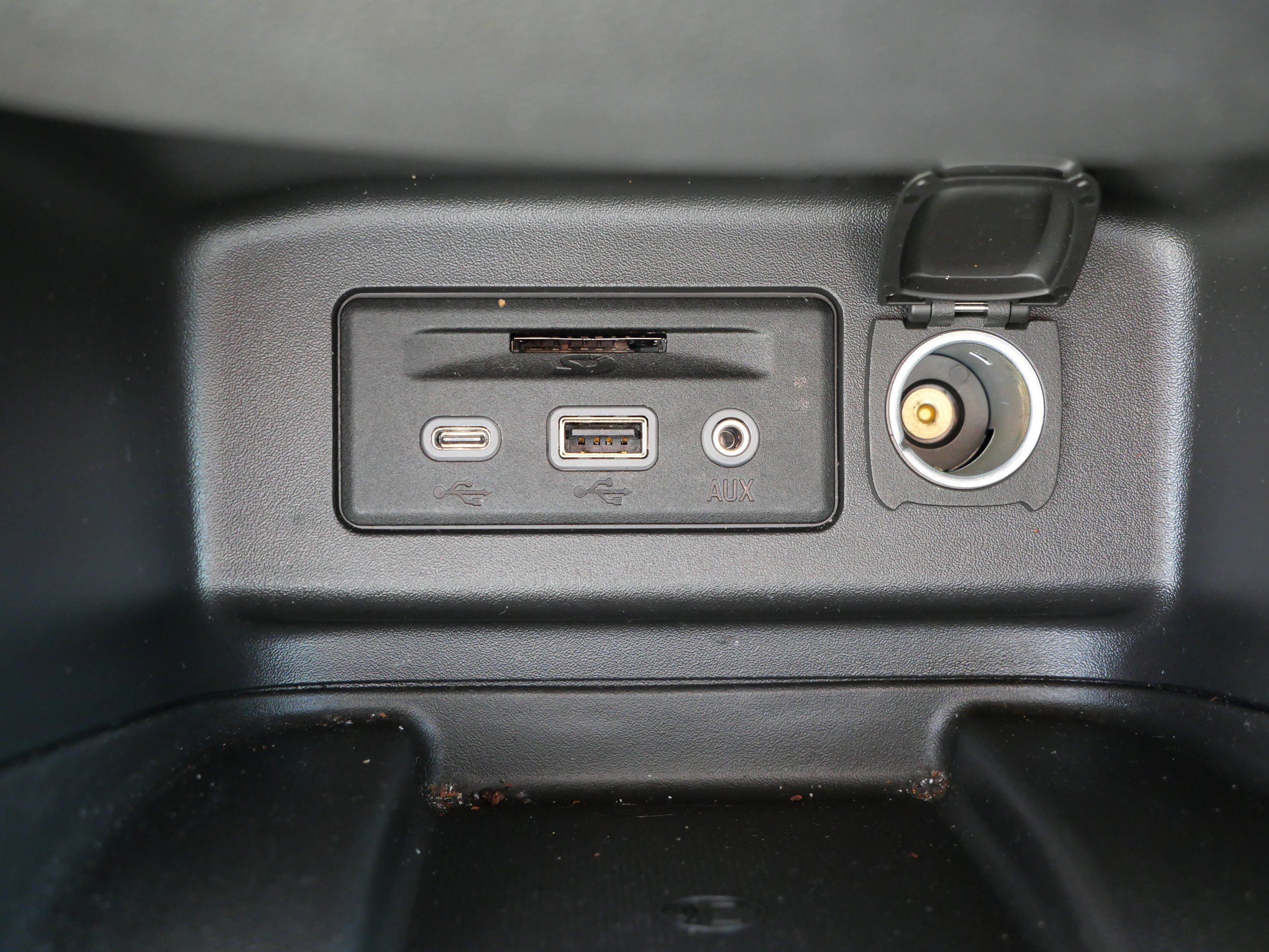 Used 2019 Pacific Blue Metallic Chevrolet Premier image 23