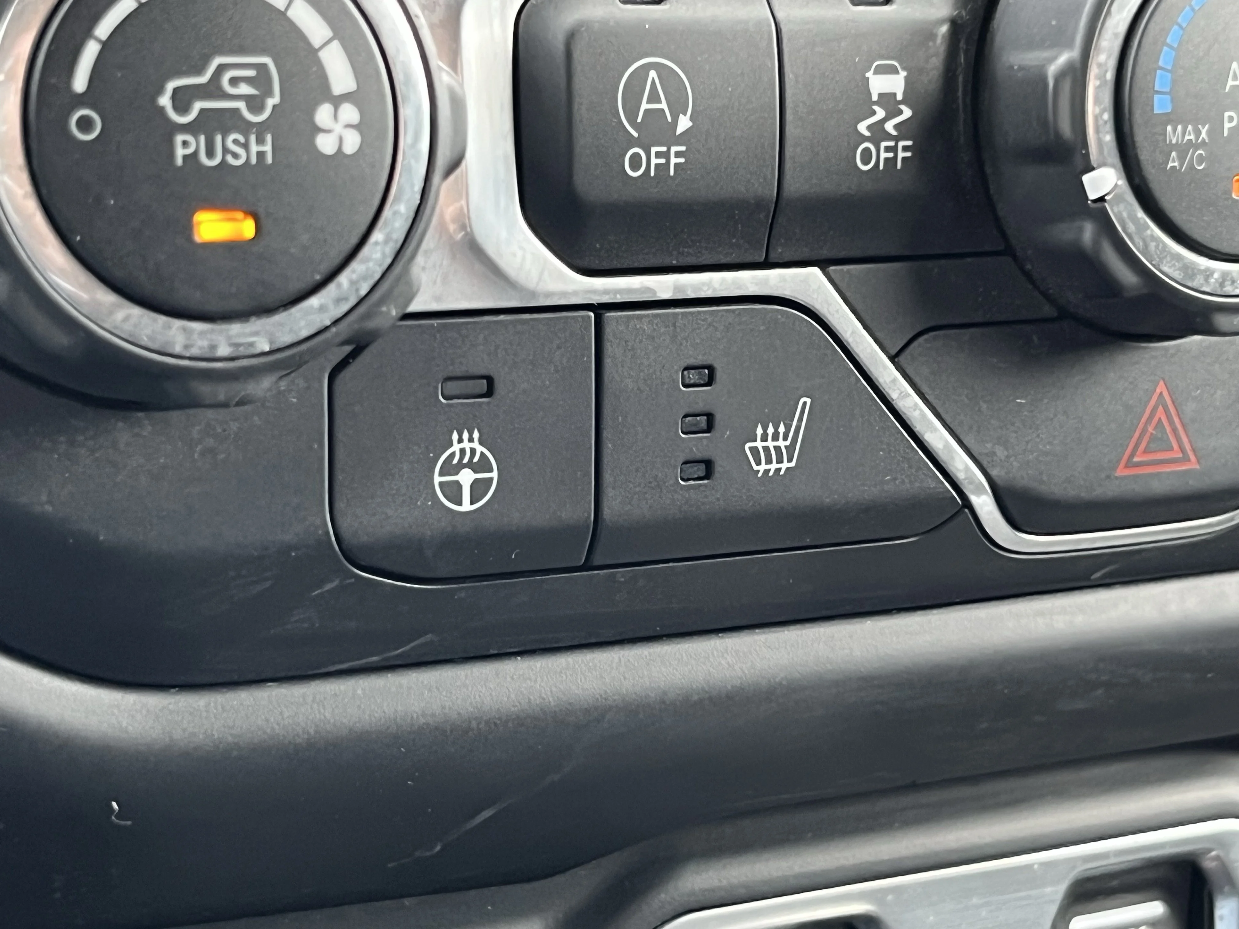Used 2018 Mojito! Clearcoat Jeep Unlimited Sport S image 32