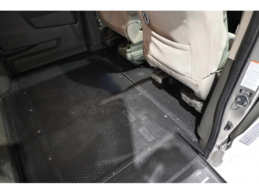 Used 2015 GOLD Toyota LE Mobility Handicap Van image 19