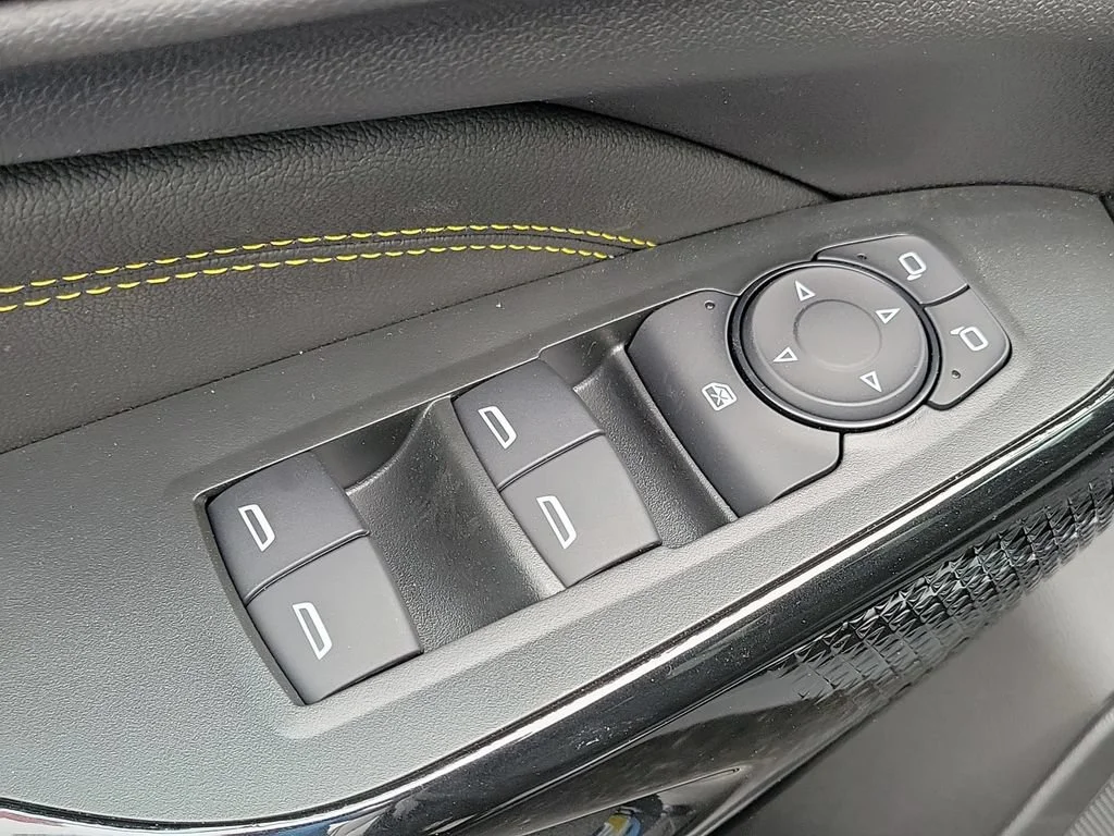 New 2026 Mosaic Black Metallic Chevrolet LT image 17