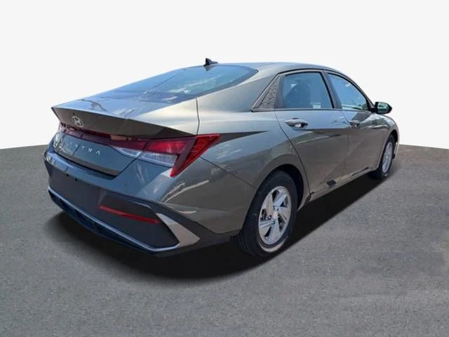 Used 2025 Gray Hyundai SE image 3