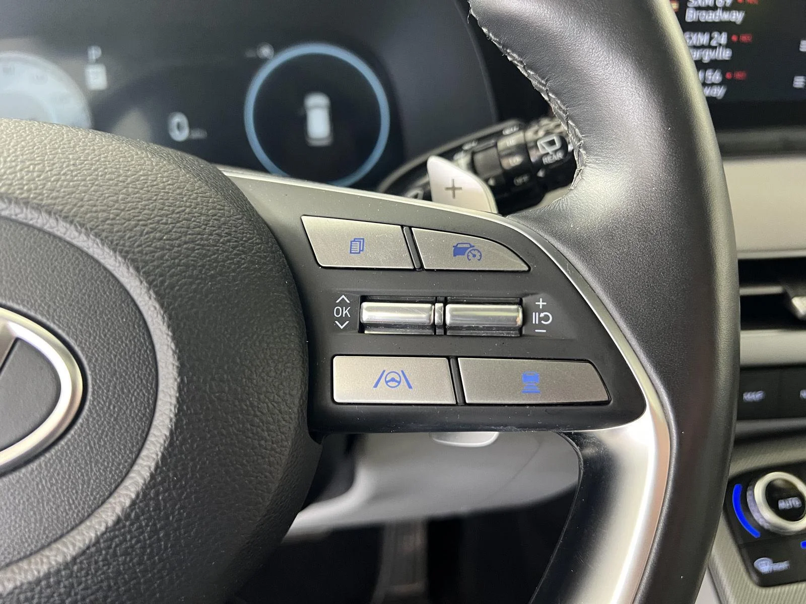 Used 2023 Typhoon Silver Hyundai SEL image 17