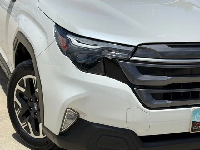 Used 2025 White Subaru Premium image 3