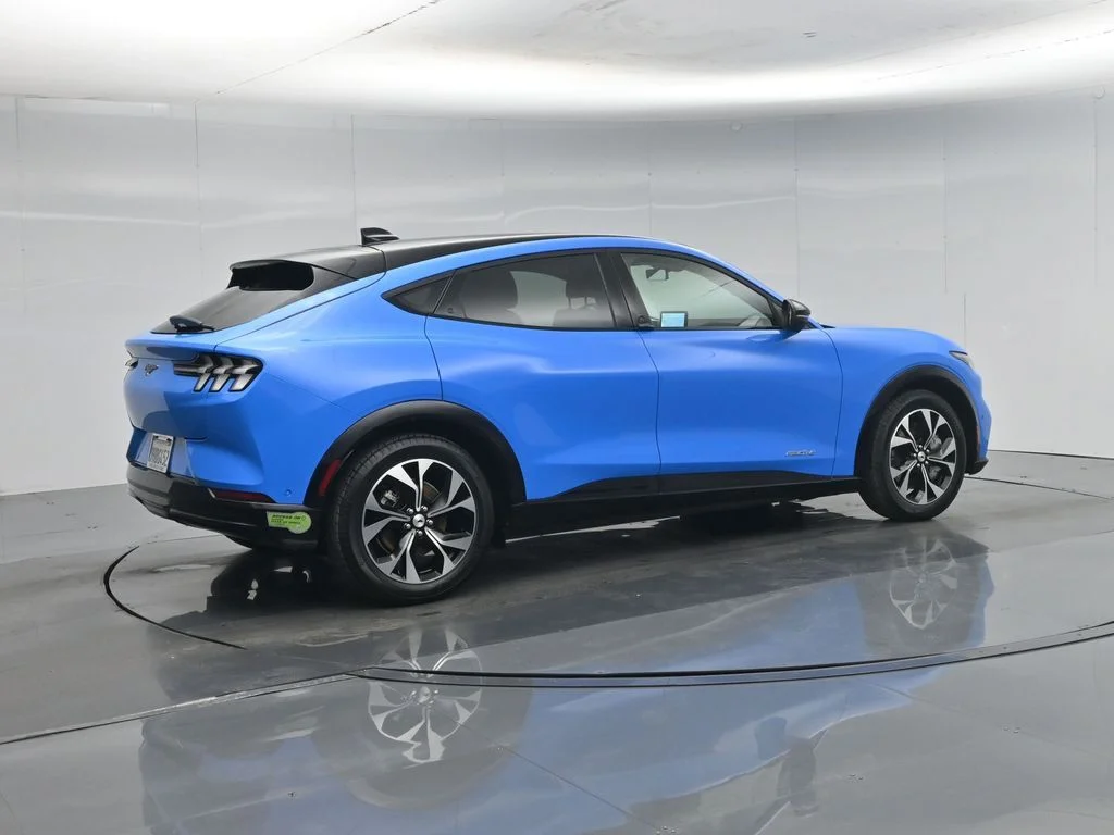 Used 2023 Blue Ford Premium image 26