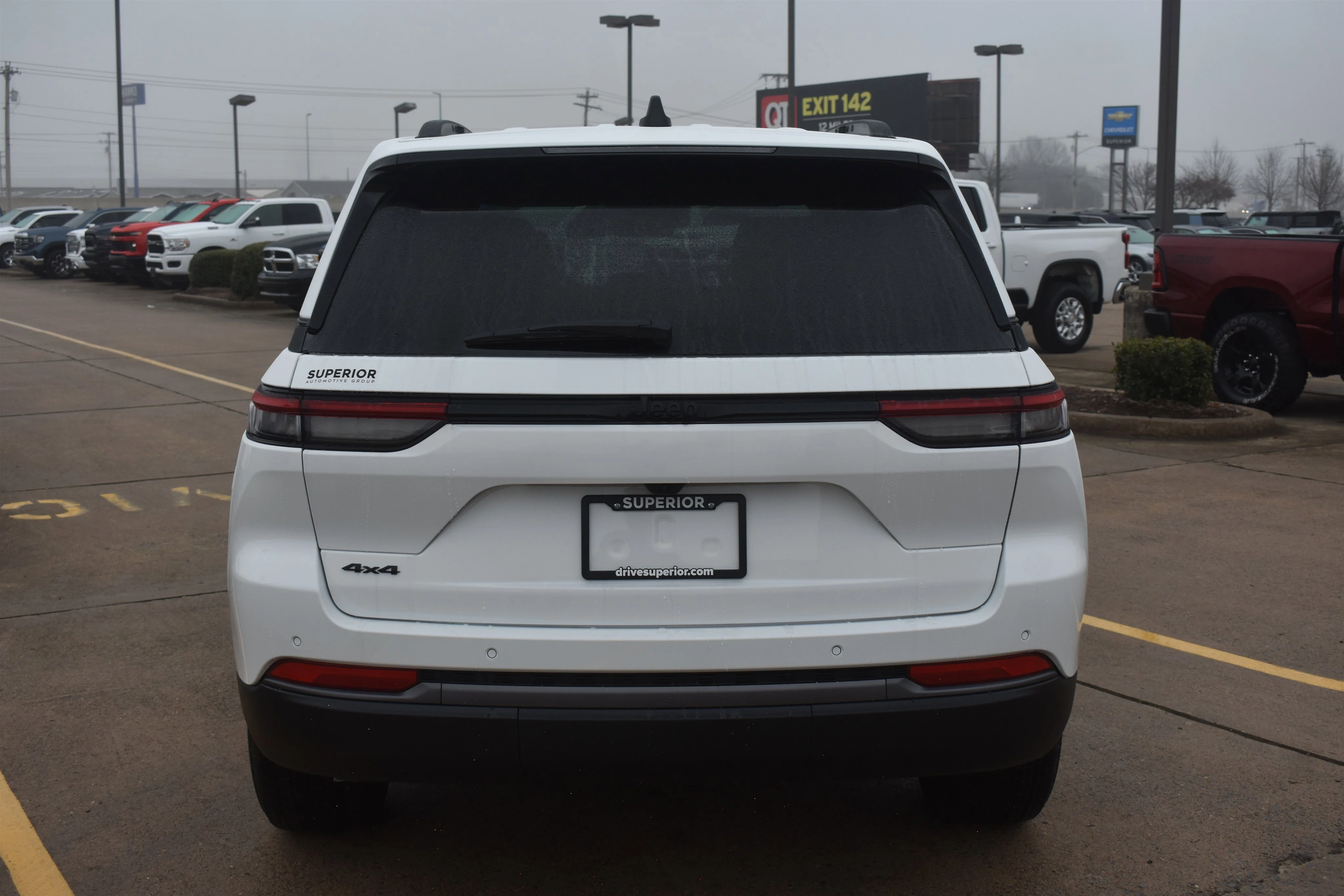 New 2026 Bright White Clearcoat Jeep Laredo Altitude image 6