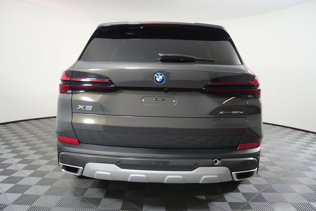Used 2026 Dravit Grey Metallic BMW xDrive50e image 5