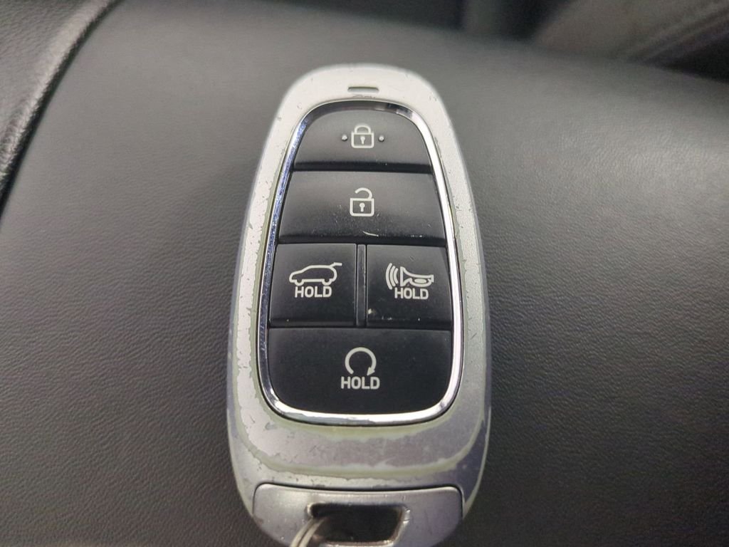 Used 2022 Black Hyundai SEL image 38
