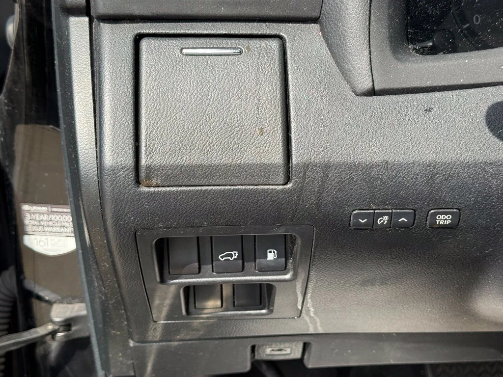 Used 2010 Black Lexus 350 image 18