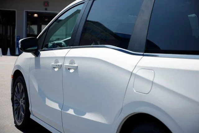 New 2026 Platinum White Pearl Honda Touring image 11
