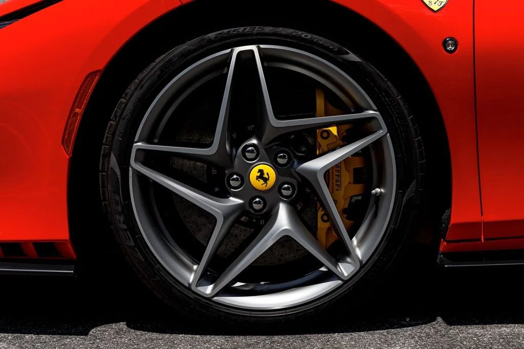Used 2022 Rosso Scuderia Ferrari  image 40