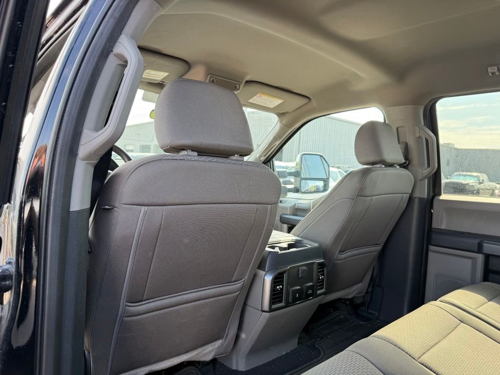 Used 2022 Agate Black Metallic Ford XLT image 8
