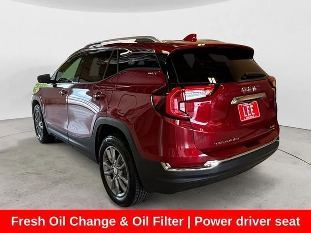 Used 2024 Volcanic Red Tintcoat GMC SLT image 3