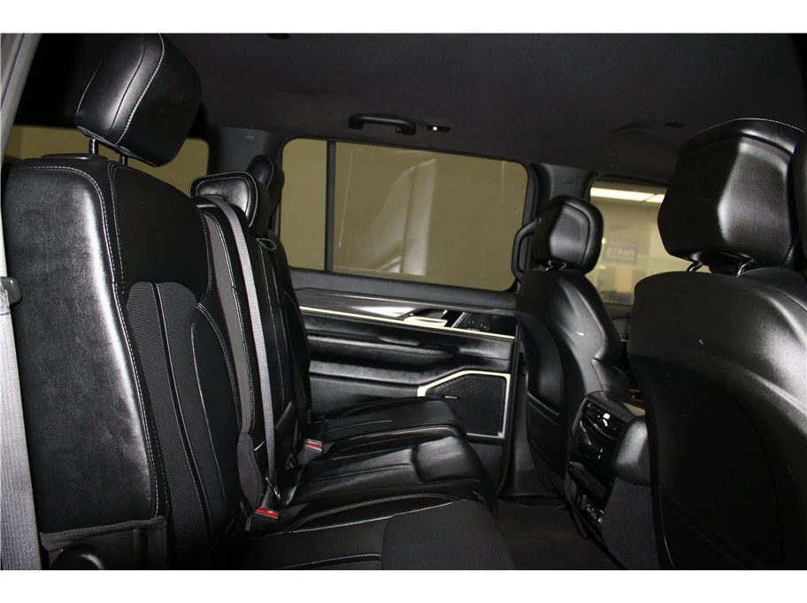 Used 2024 Baltic Gray Metallic Clearcoat Jeep Series II image 22