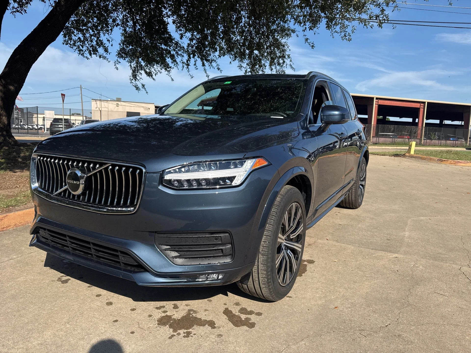 2023 Volvo XC90 B5 Core 4WD's photo