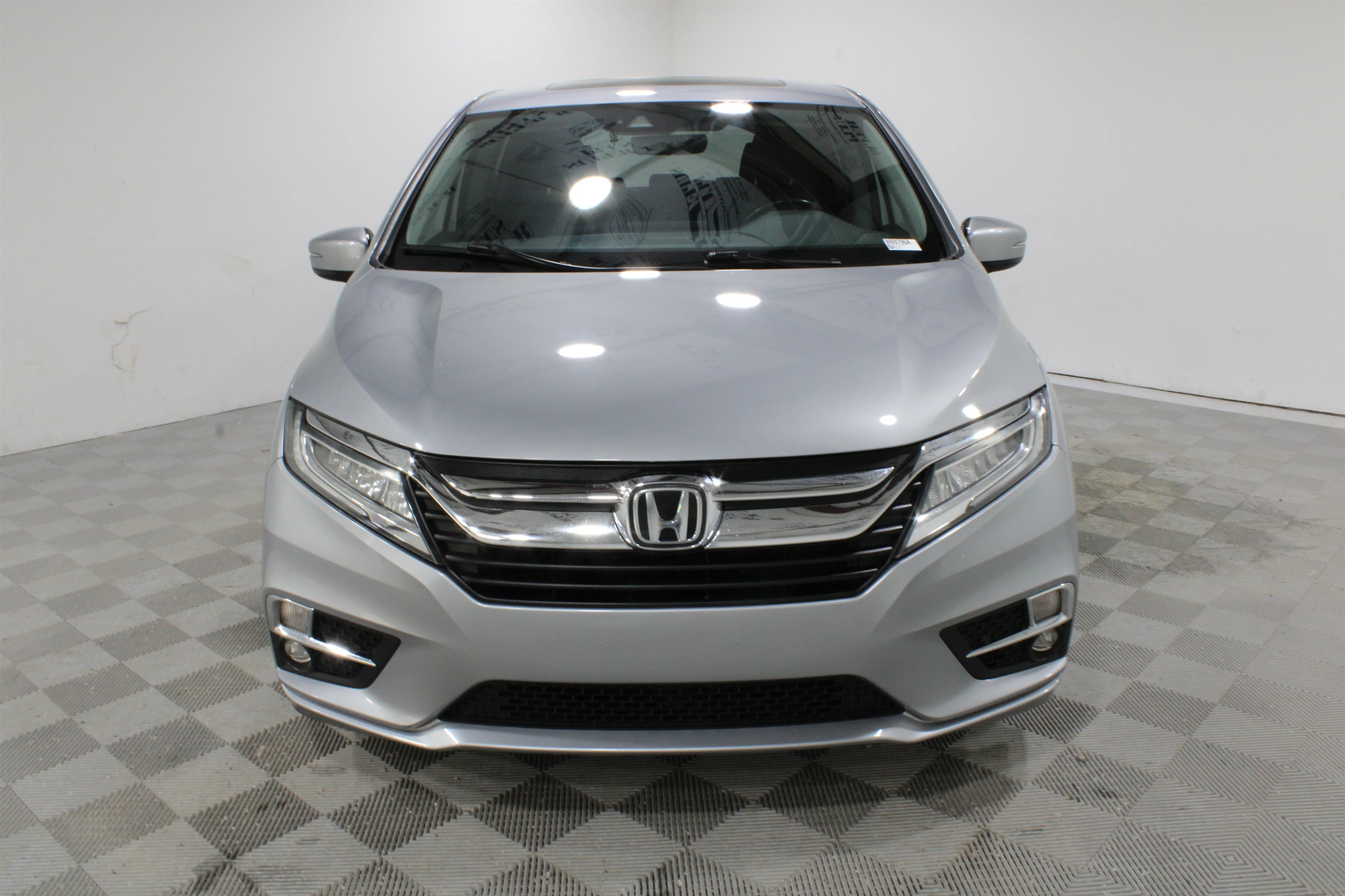 Used 2018 Silver Honda Elite image 34