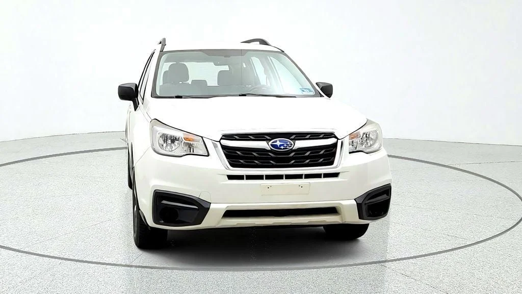 Used 2018 Crystal White Pearl Subaru 2.5i CVT w/ Alloy Wheel Package image 2