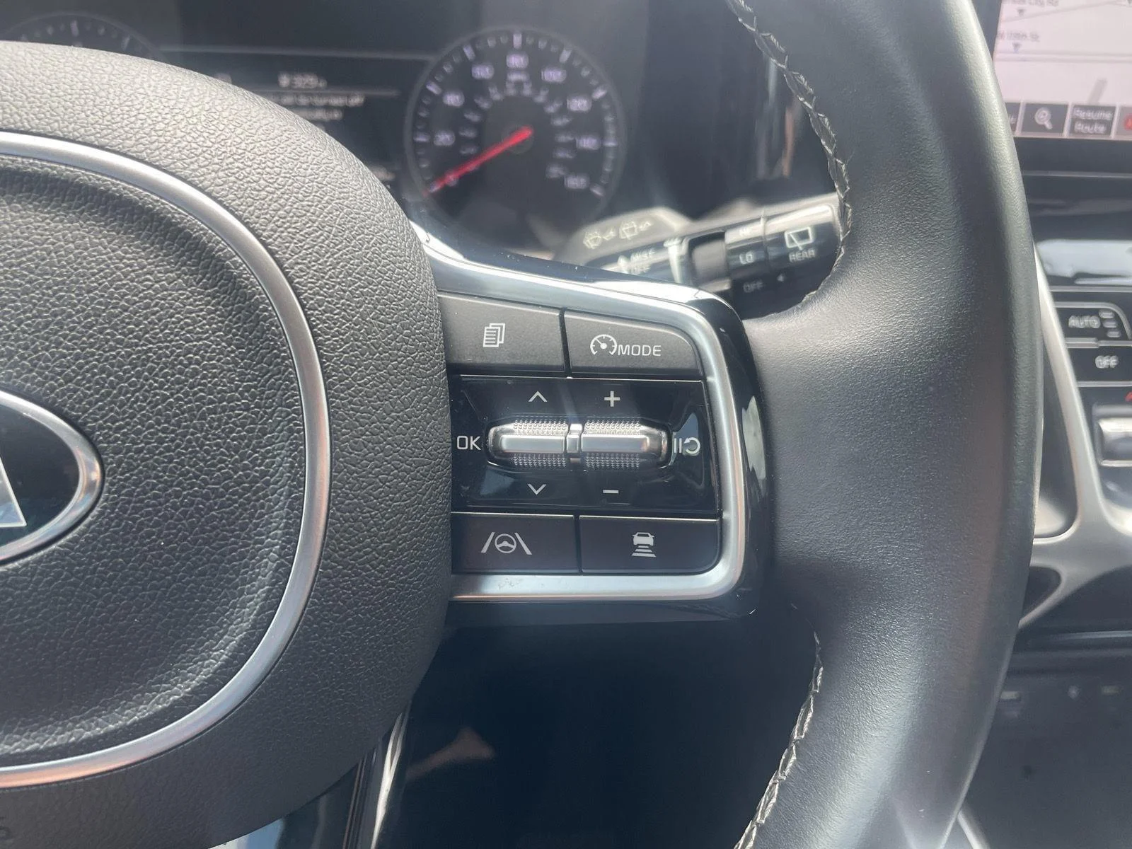 Used 2021 Aruba Green Kia EX image 16