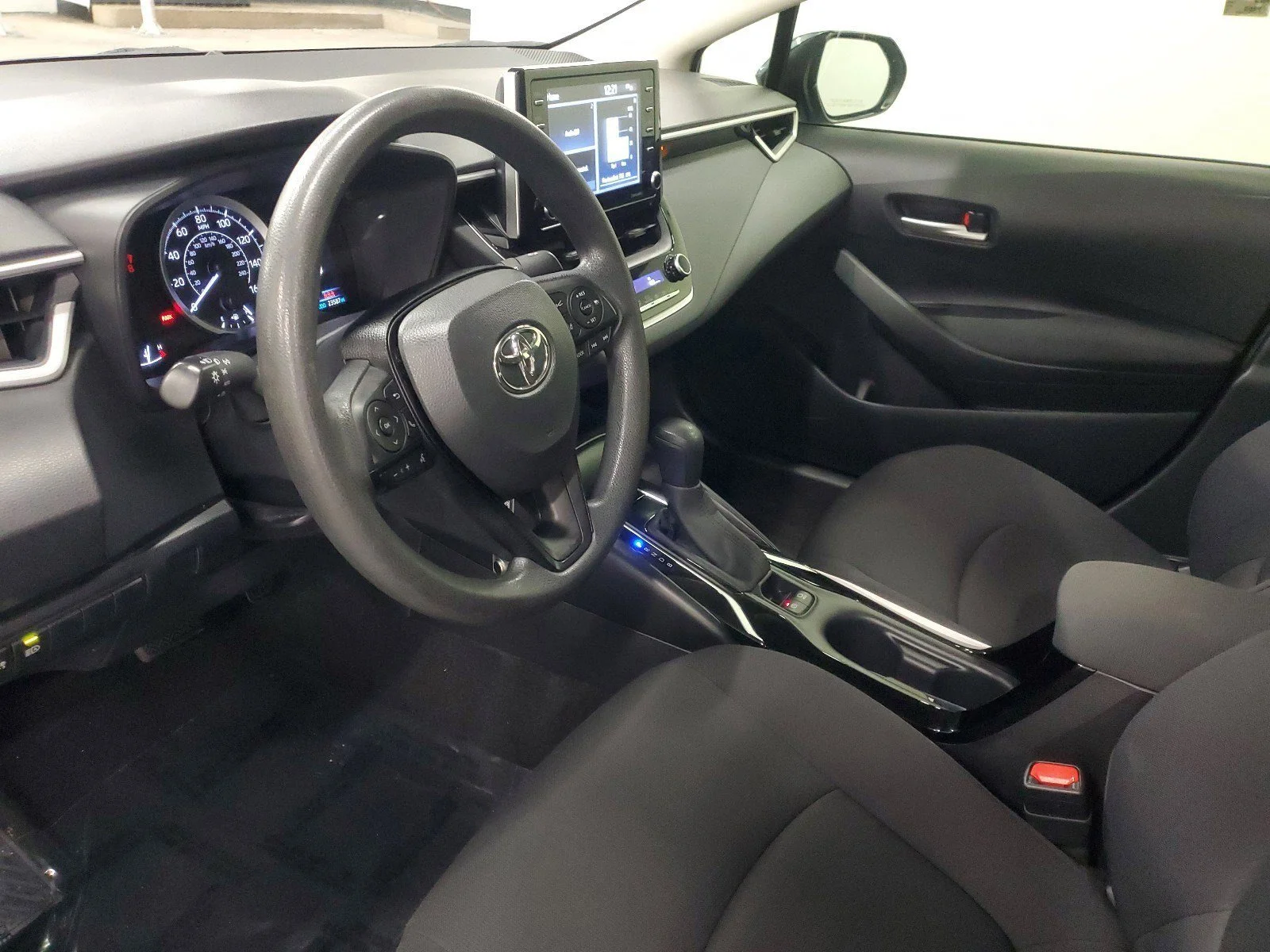 Used 2021 Celestite Toyota LE image 18