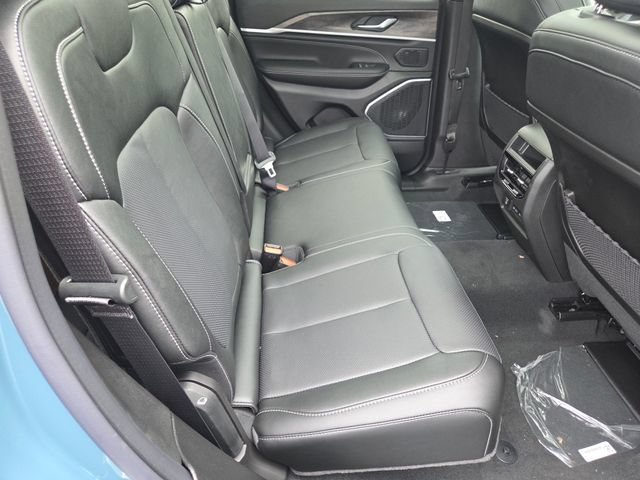New 2026 Steel Blue Exterior Paint Jeep Limited Reserve image 8