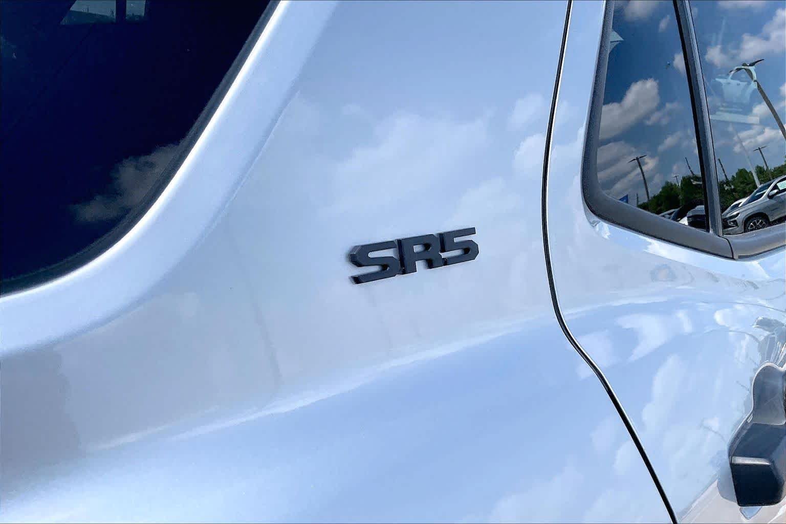 2025 Toyota 4Runner SR5 - Photo 10