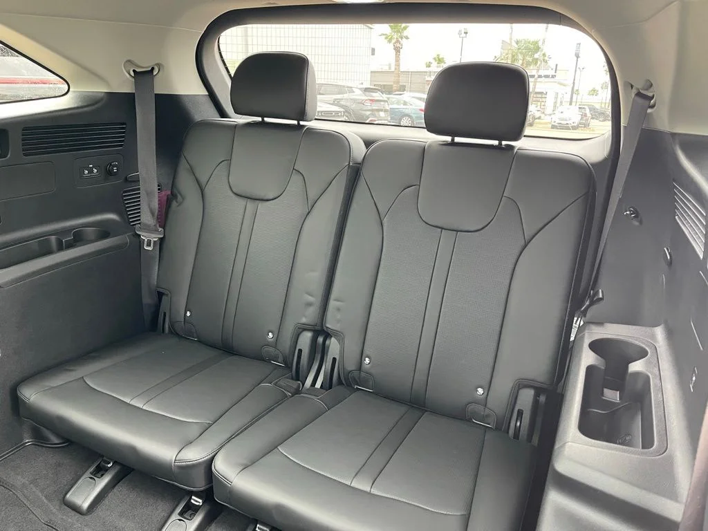 New 2026 White Kia S image 21