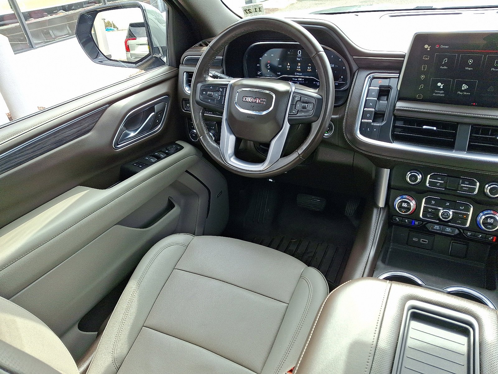 2023 GMC Yukon XL SLT - Photo 9