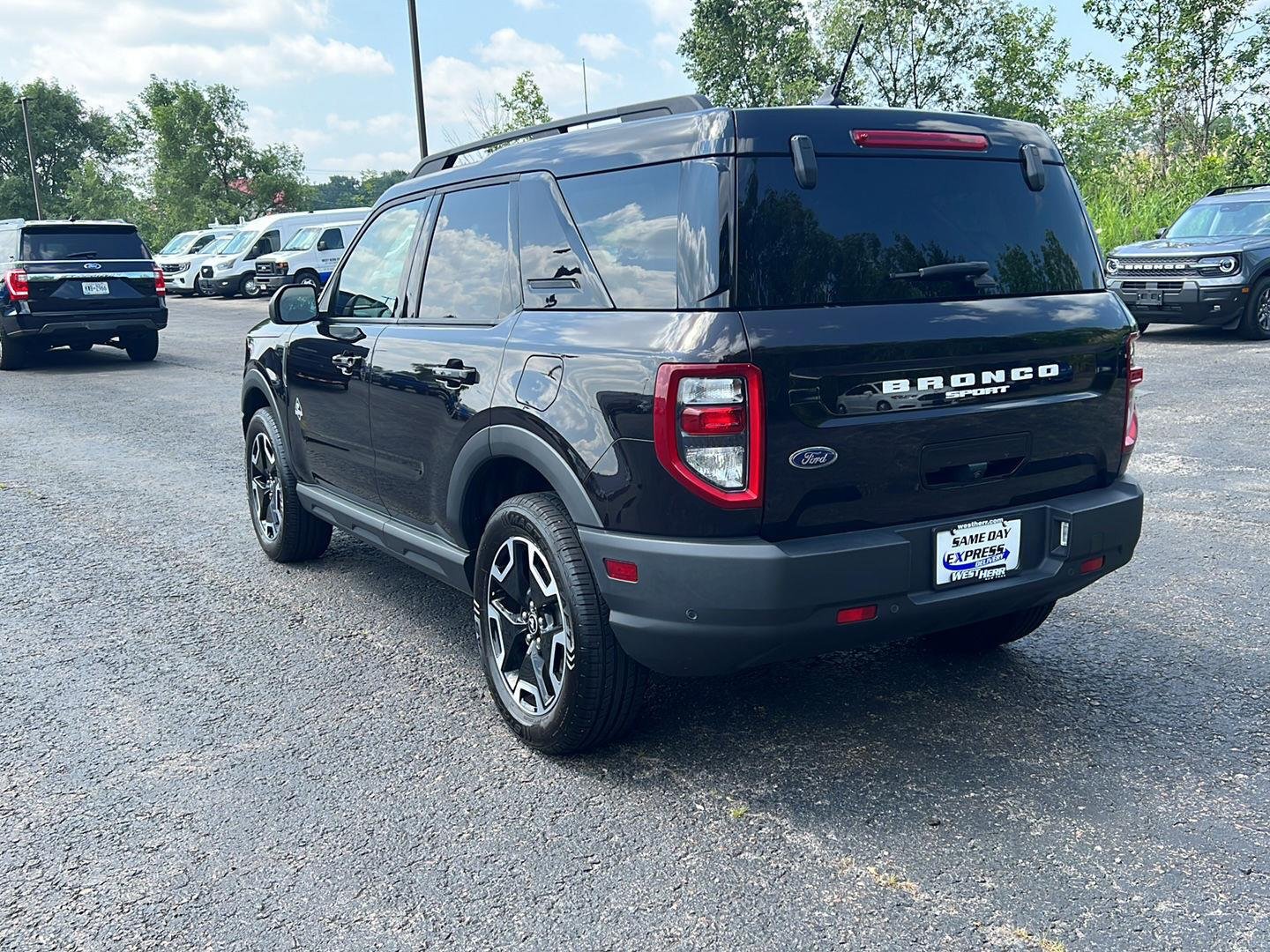Used 2021 Kodiak Brown Ford Outer Banks image 3