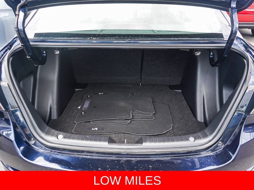 Used 2018 Black Toyota Base image 24